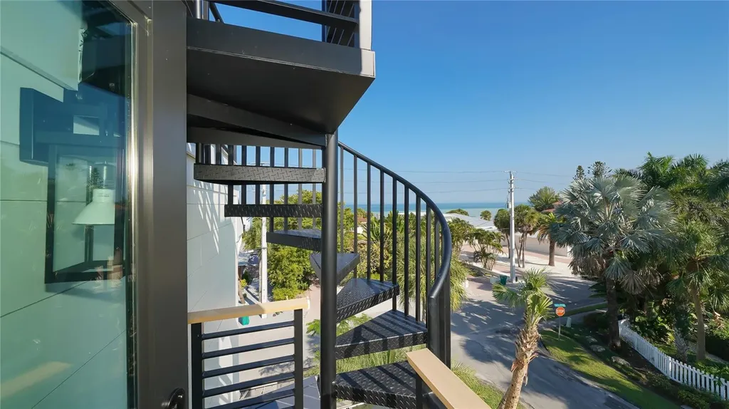 307 62nd Street Holmes Beach FL 34217