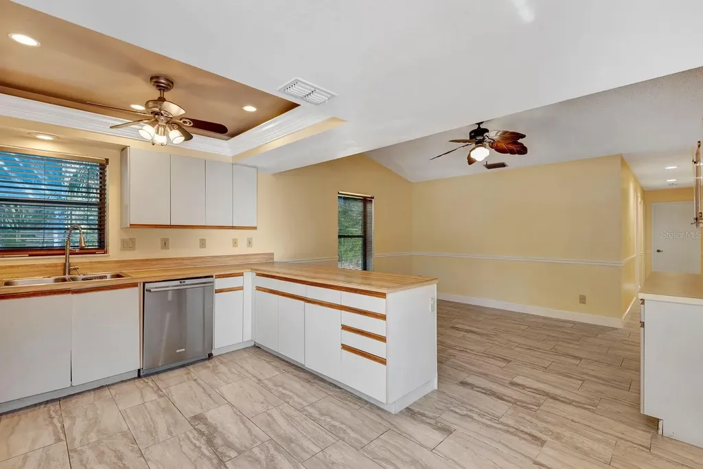5017 80th Avenue Circle E Sarasota FL 34243