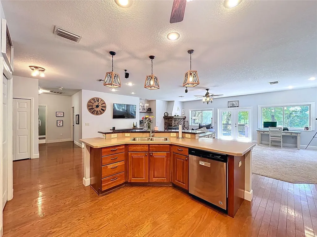 16224 Iola Woods Trail Dade City FL 33523
