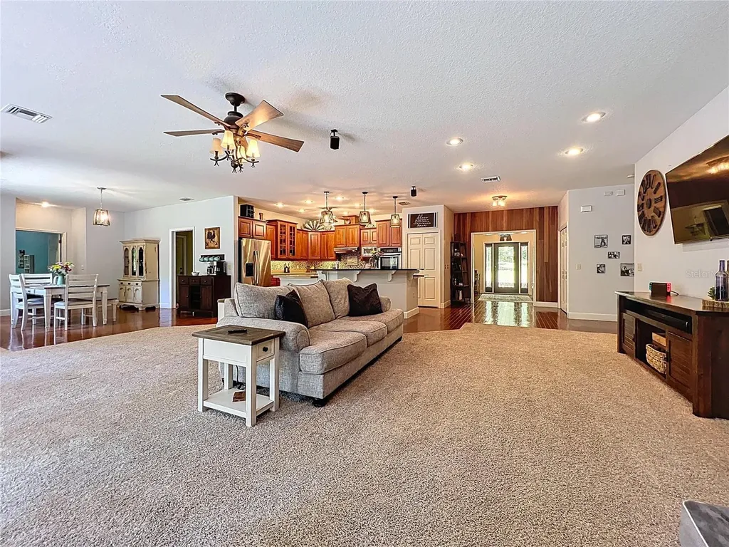 16224 Iola Woods Trail Dade City FL 33523