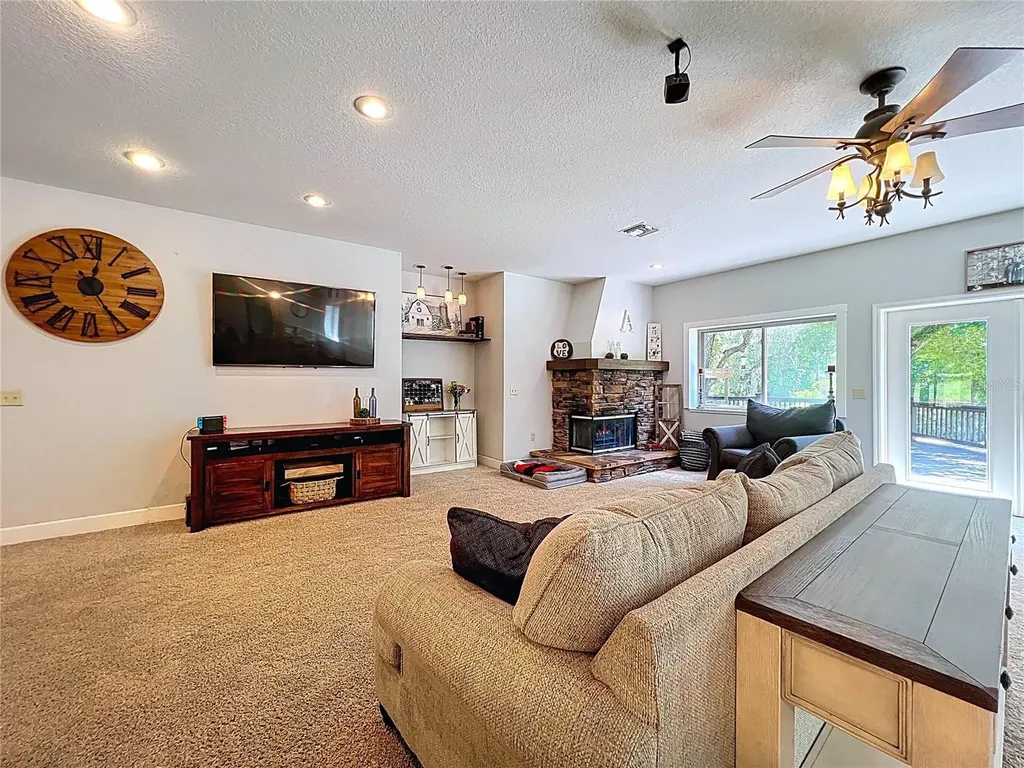 16224 Iola Woods Trail Dade City FL 33523