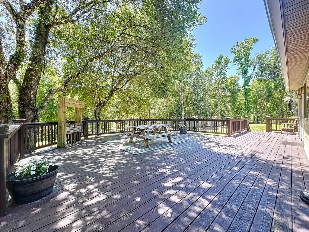 16224 Iola Woods Trail Dade City FL 33523