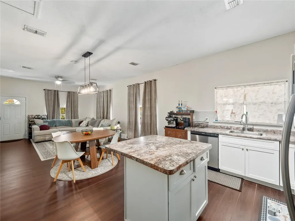 1208 W 10th Street Sanford FL 32771