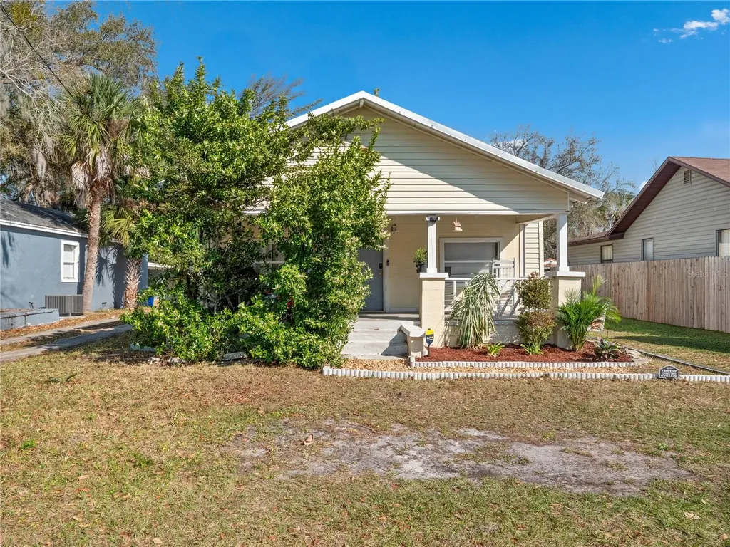 1208 W 10th Street Sanford FL 32771