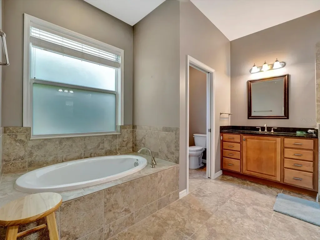 5009 Lake Overlook Avenue Bradenton FL 34208