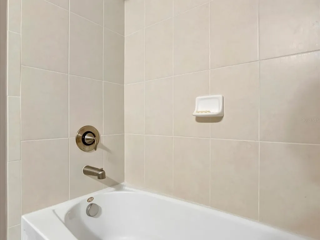 5009 Lake Overlook Avenue Bradenton FL 34208