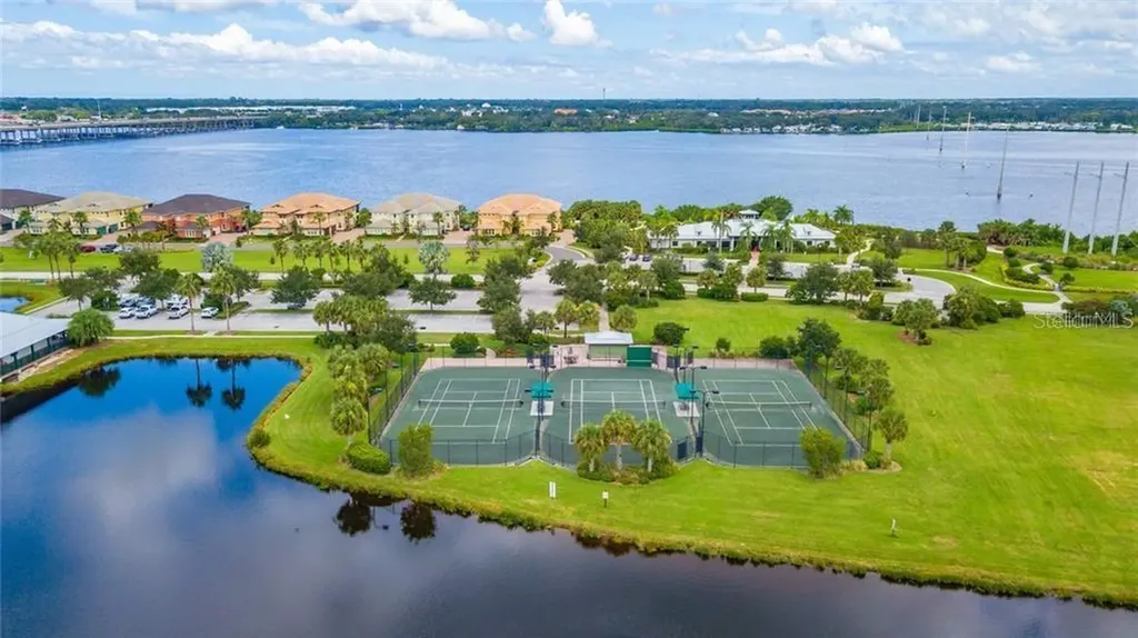 5009 Lake Overlook Avenue Bradenton FL 34208
