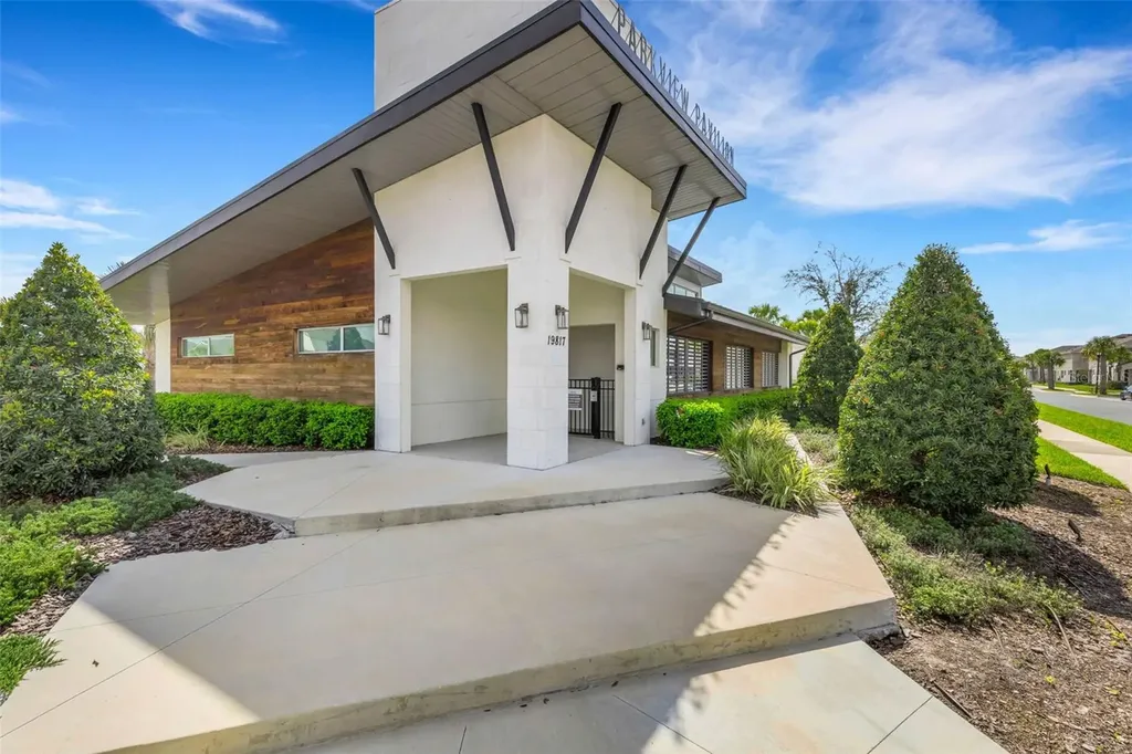 19298 Blue Pond Drive Lutz FL 33558