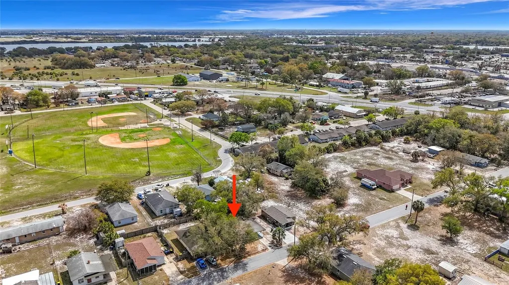 319 Leta Street Auburndale FL 33823