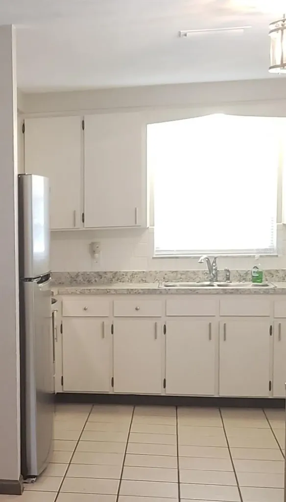 5652 18th Street Zephyrhills FL 33542