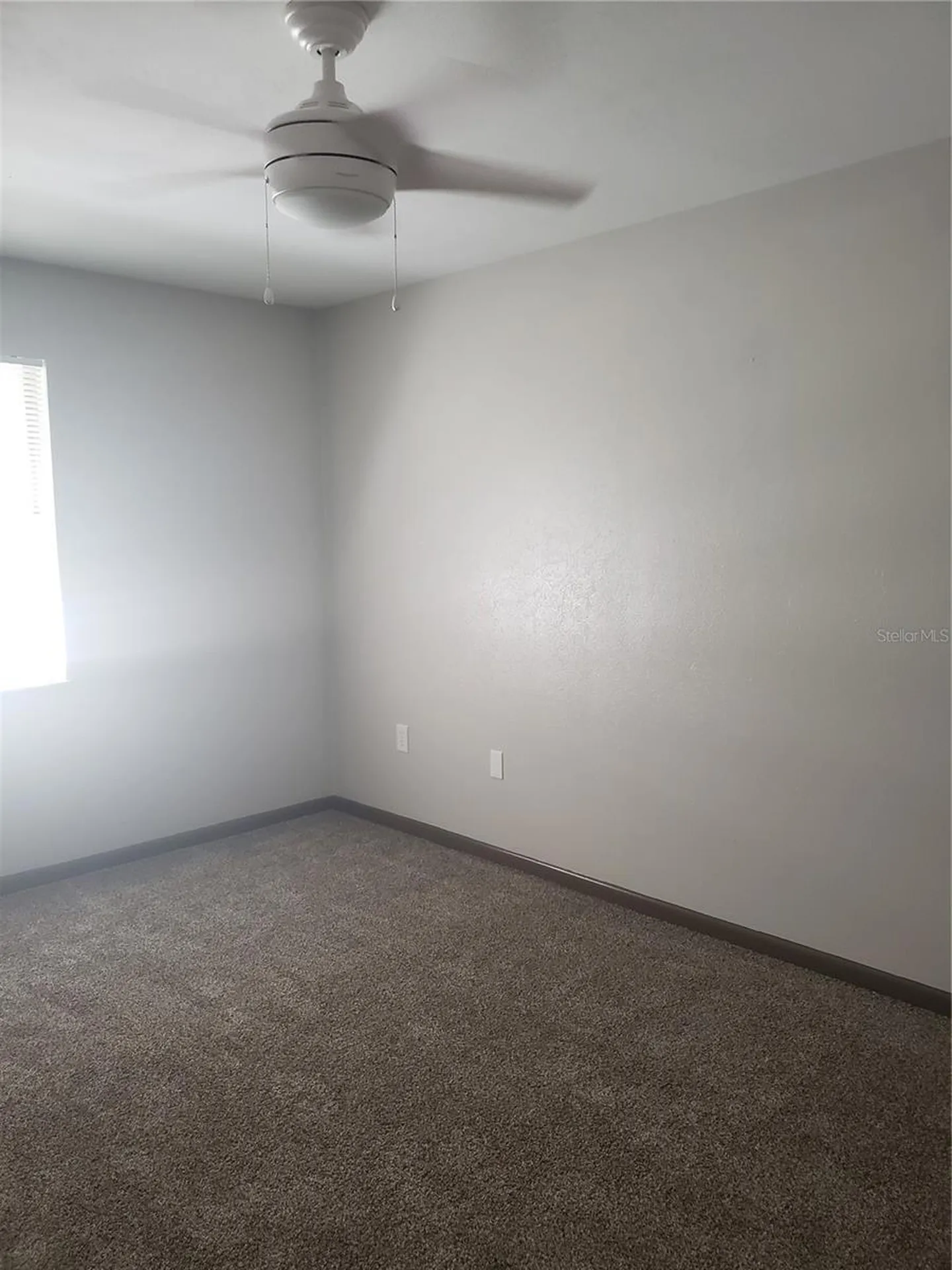 5652 18th Street Zephyrhills FL 33542