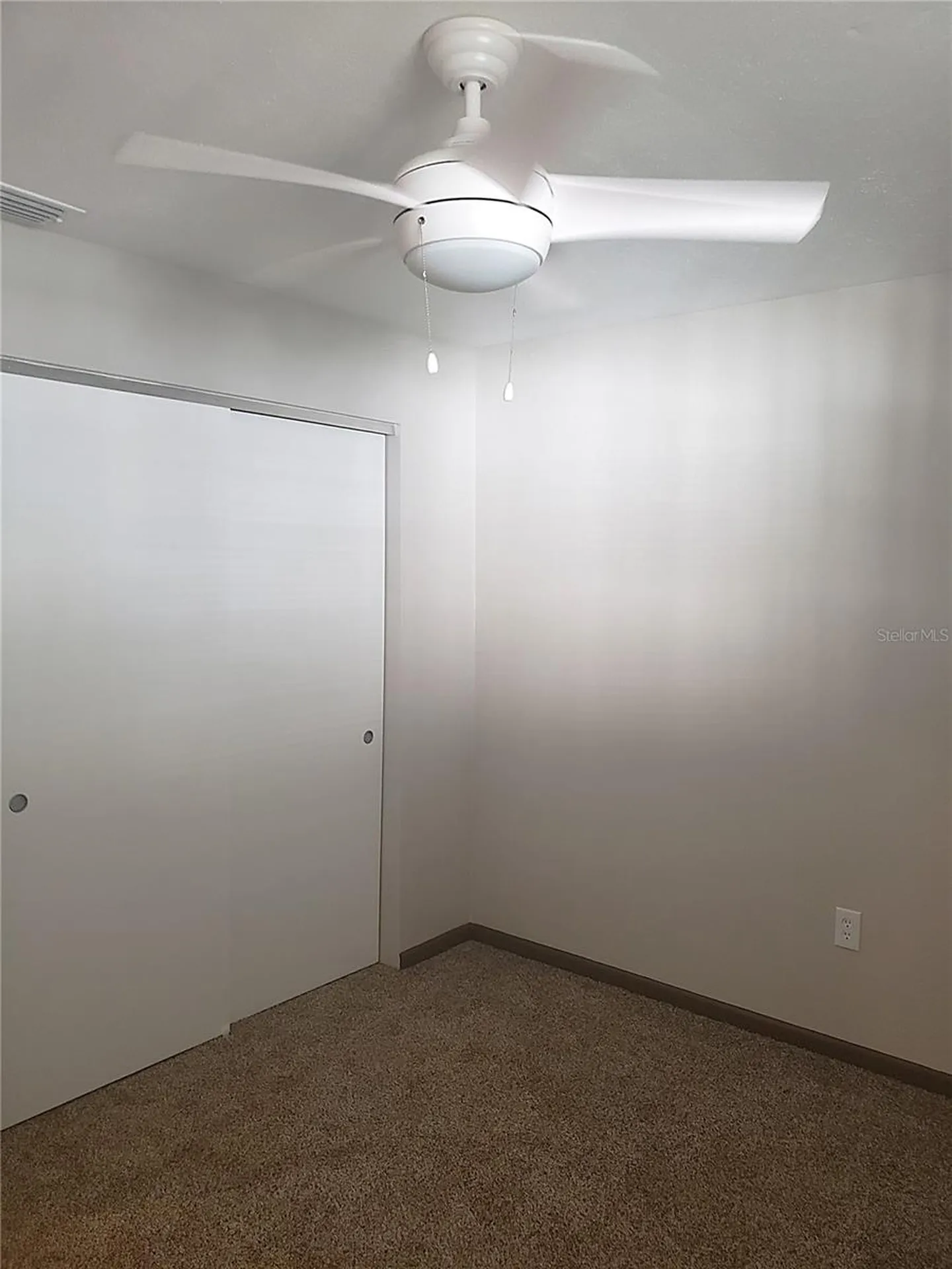 5652 18th Street Zephyrhills FL 33542
