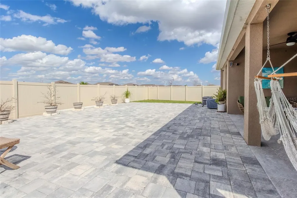 5460 Flint Hills Drive Wimauma FL 33598