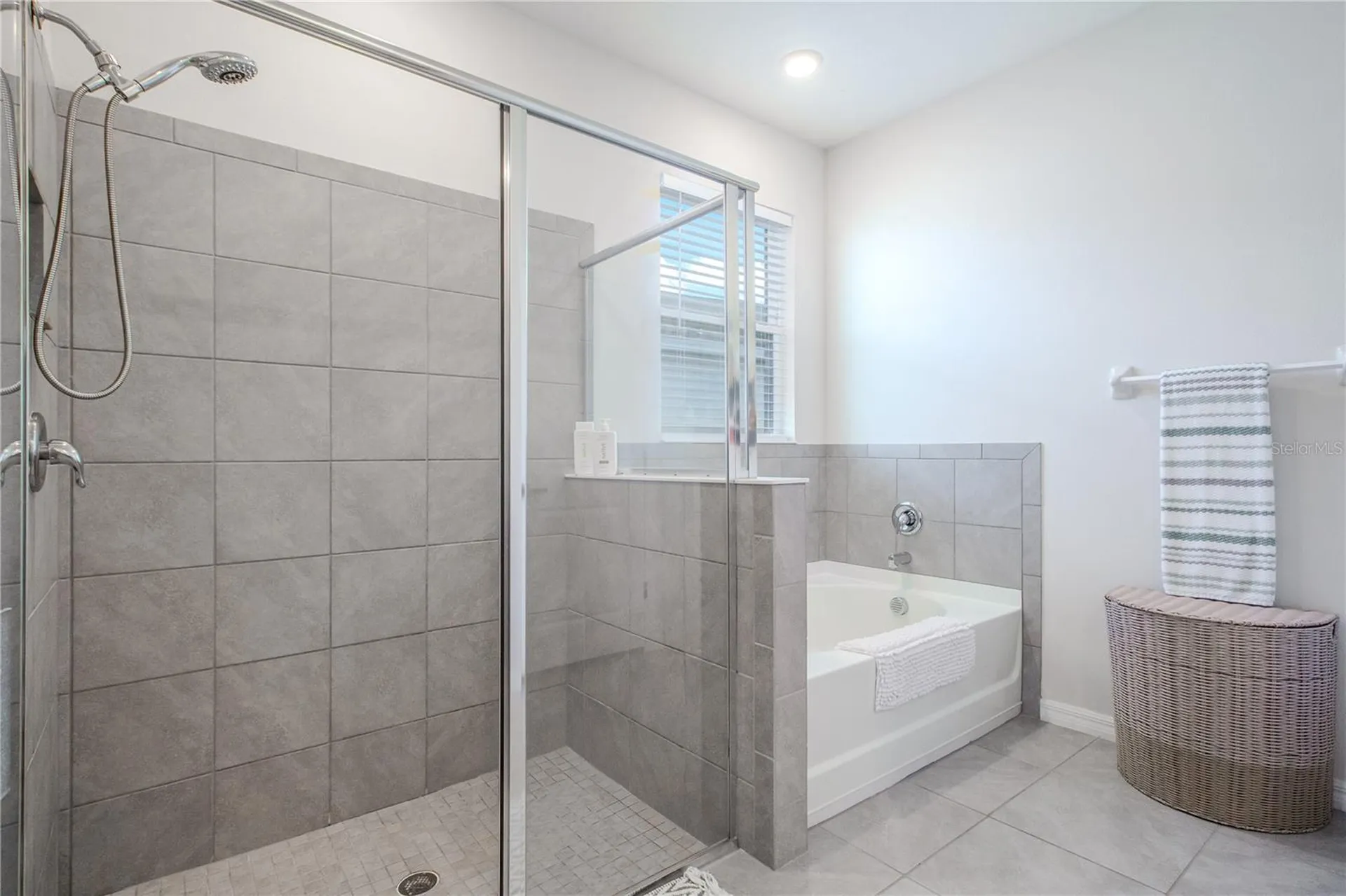 5460 Flint Hills Drive Wimauma FL 33598