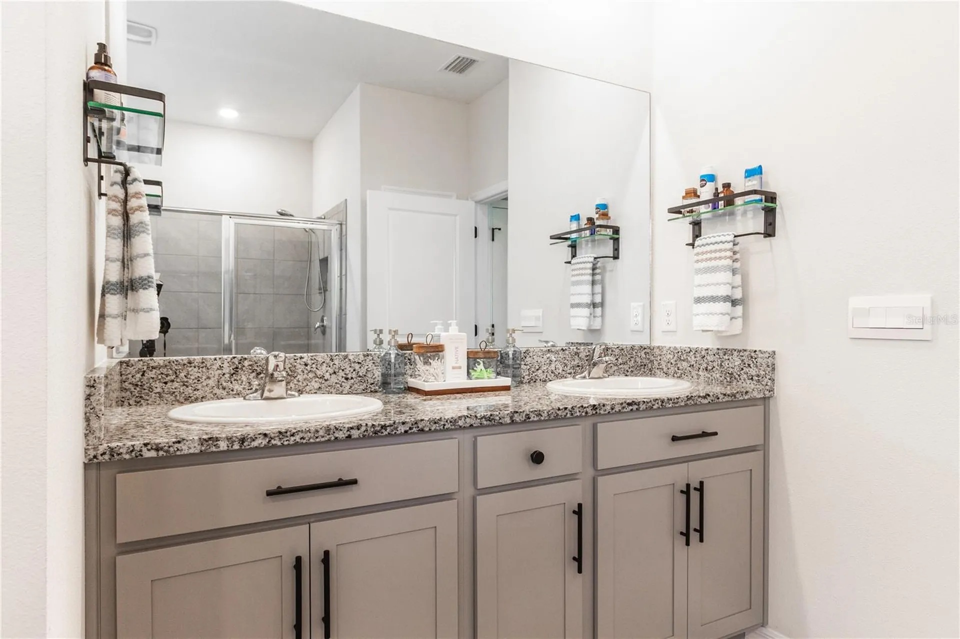 5460 Flint Hills Drive Wimauma FL 33598