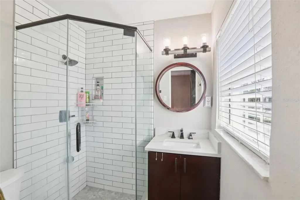699 Pinellas Point Drive S St Petersburg FL 33705