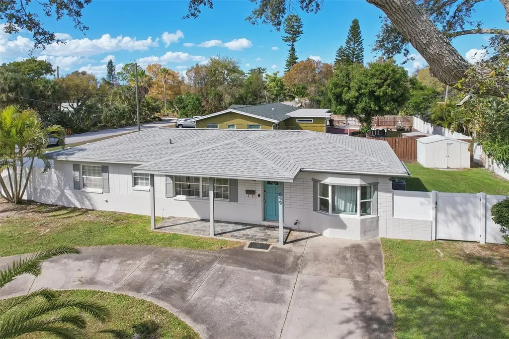 699 Pinellas Point Drive S St Petersburg FL 33705