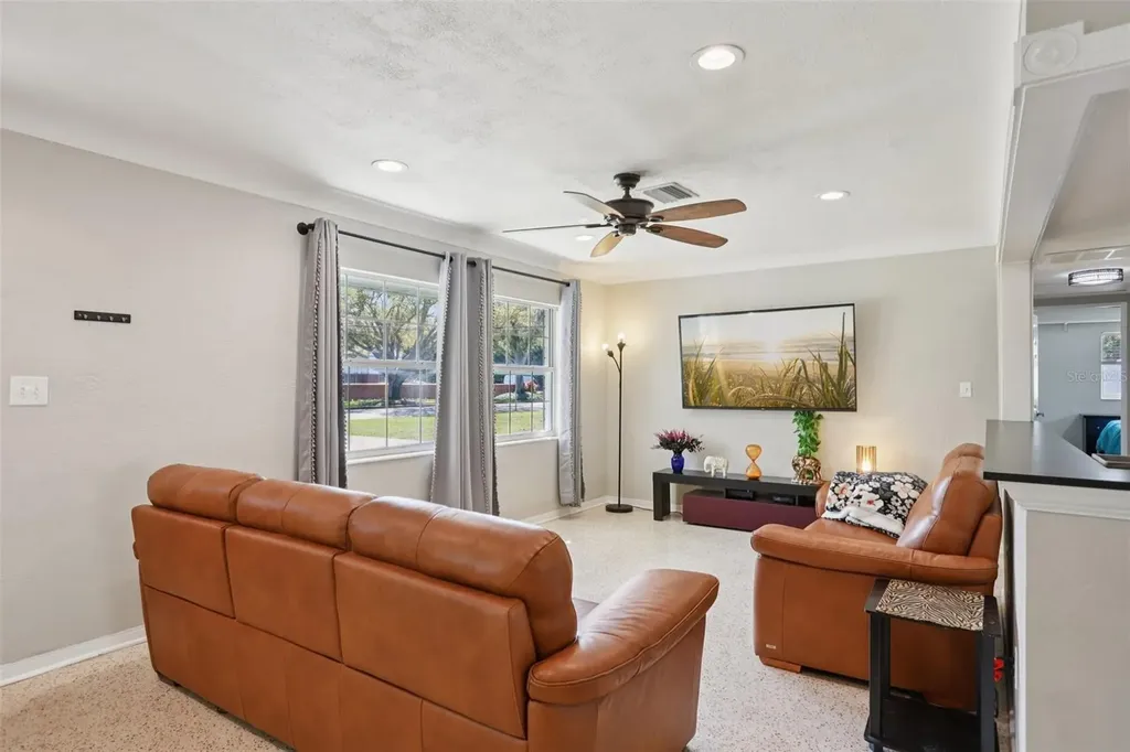 699 Pinellas Point Drive S St Petersburg FL 33705