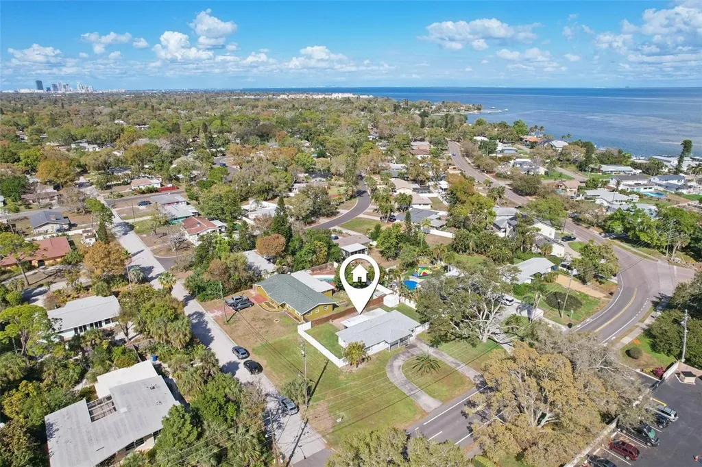 699 Pinellas Point Drive S St Petersburg FL 33705