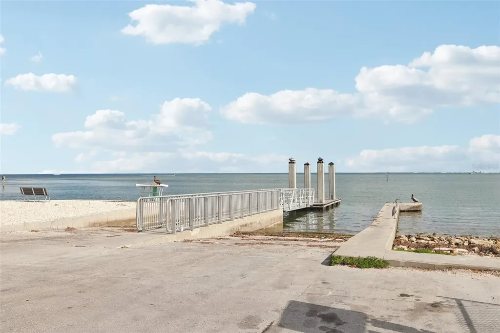 699 Pinellas Point Drive S St Petersburg FL 33705