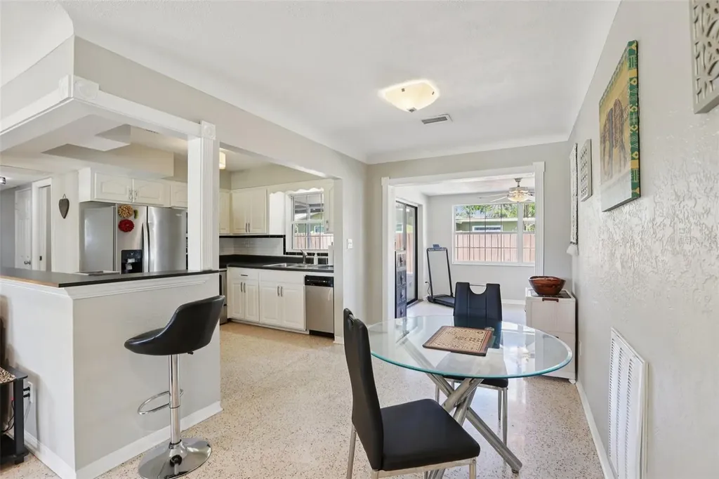 699 Pinellas Point Drive S St Petersburg FL 33705