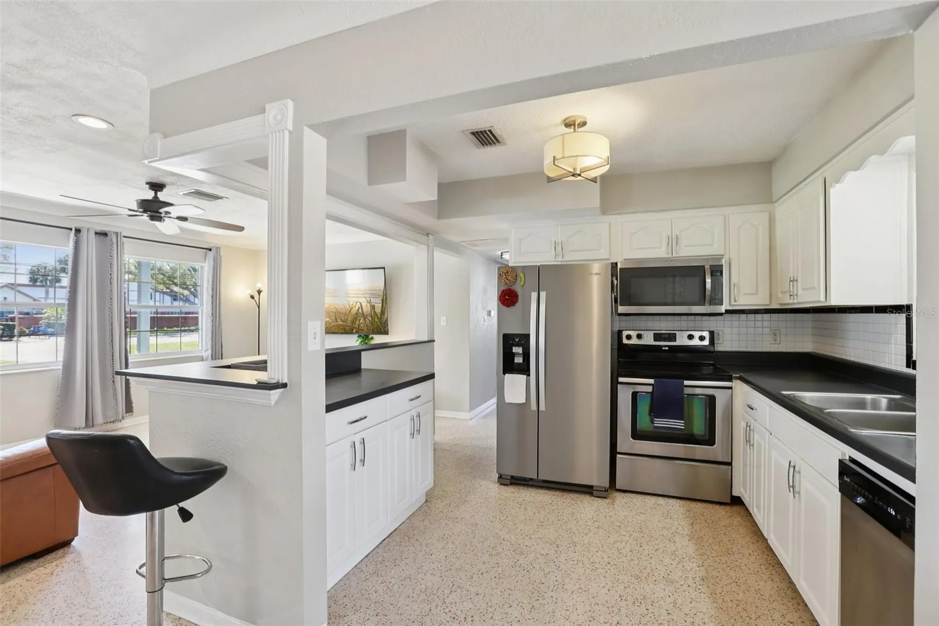 699 Pinellas Point Drive S St Petersburg FL 33705