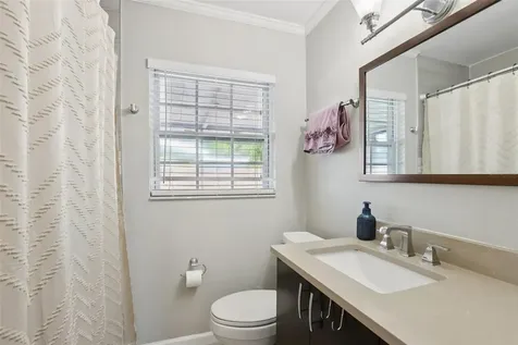 699 Pinellas Point Drive S St Petersburg FL 33705