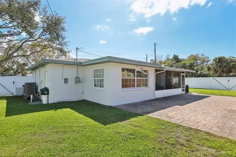 699 Pinellas Point Drive S St Petersburg FL 33705
