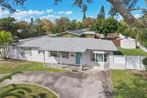 699 Pinellas Point Drive S St Petersburg FL 33705