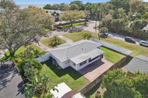 699 Pinellas Point Drive S St Petersburg FL 33705