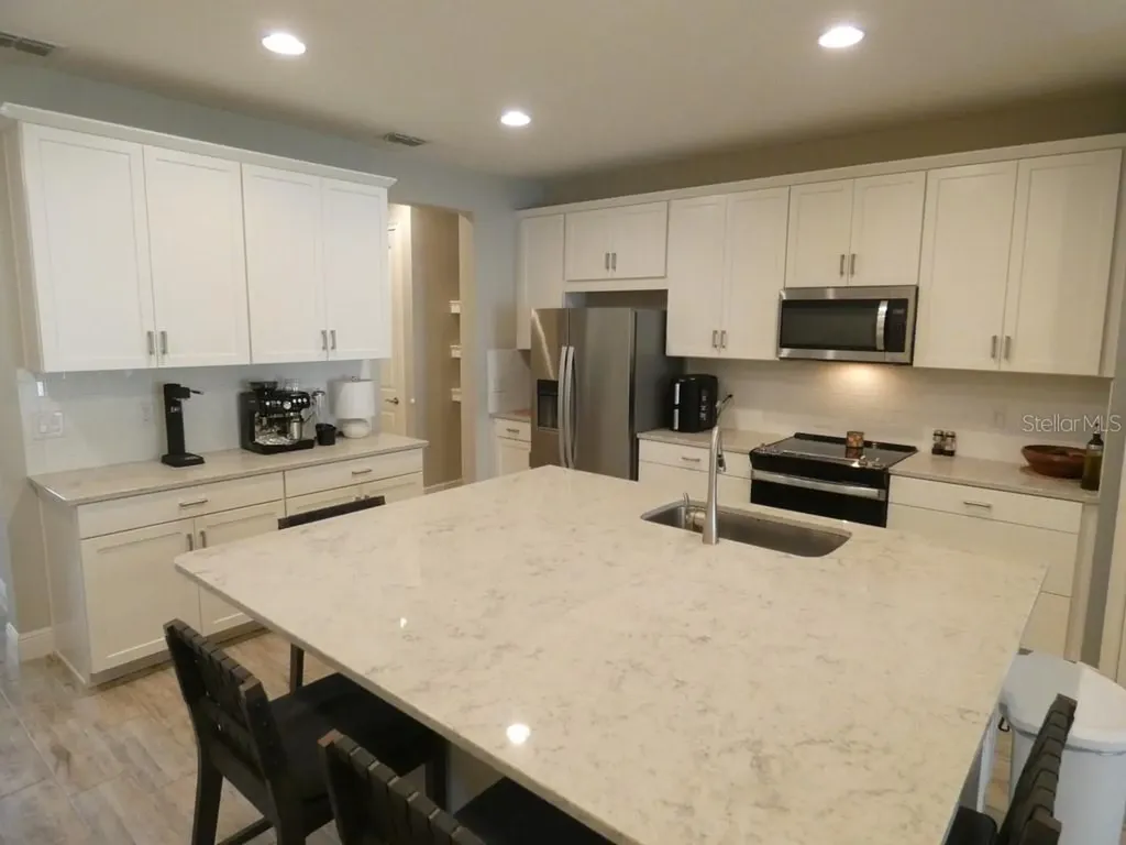 1505 Sunset Wind Loop Oldsmar FL 34677