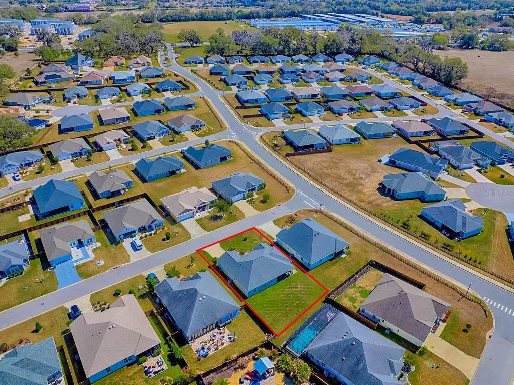 11368 Laufersky Lane Oxford FL 34484