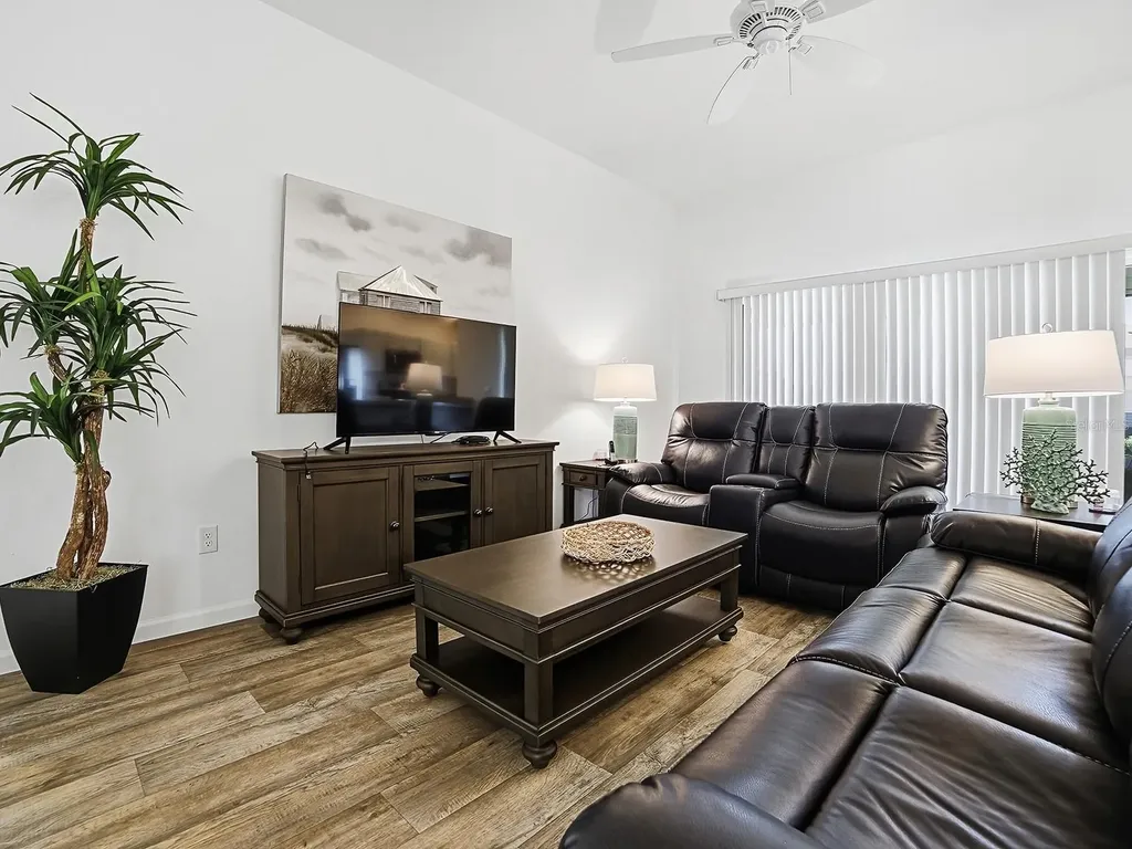 11368 Laufersky Lane Oxford FL 34484