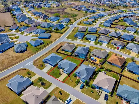 11368 Laufersky Lane Oxford FL 34484