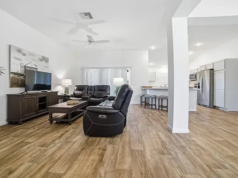 11368 Laufersky Lane Oxford FL 34484