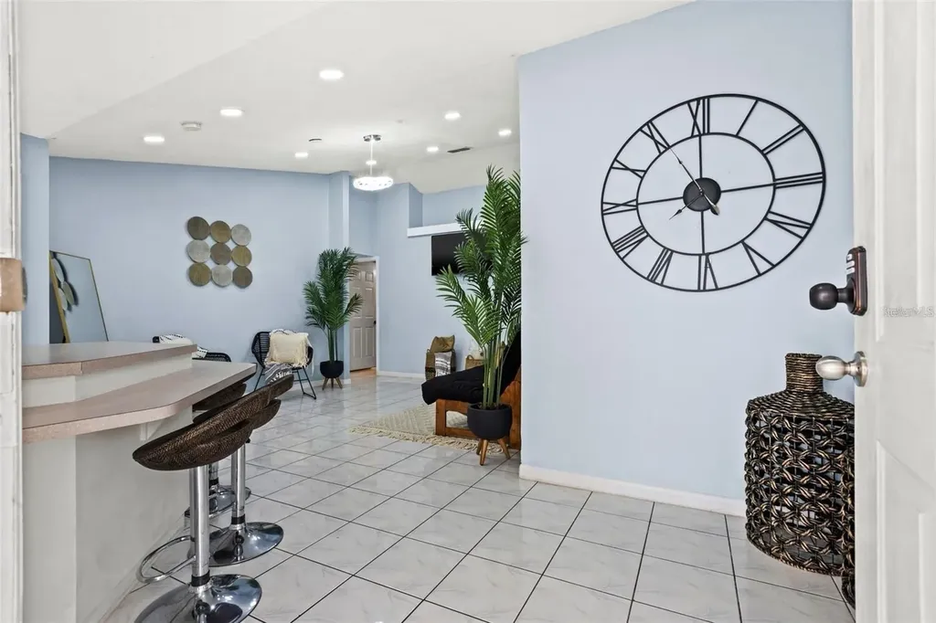 5102 N Macdill Avenue Tampa FL 33614