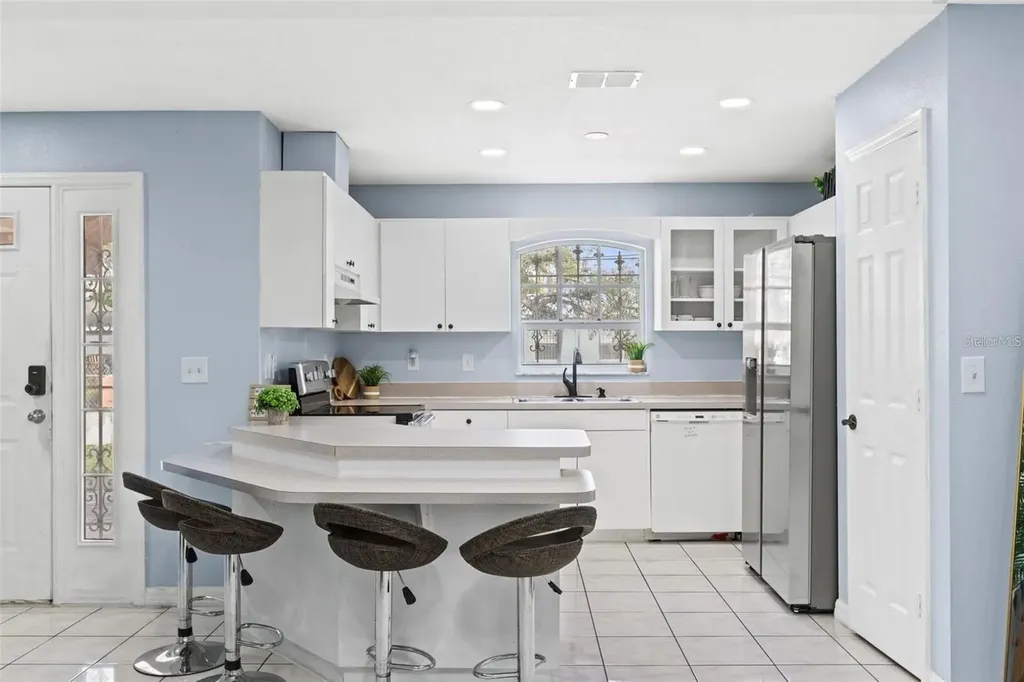 5102 N Macdill Avenue Tampa FL 33614