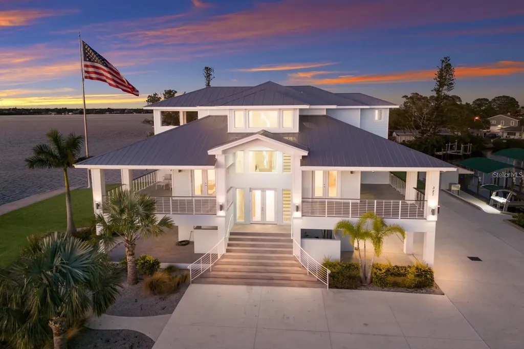 208 22nd Street Court NE Bradenton FL 34208