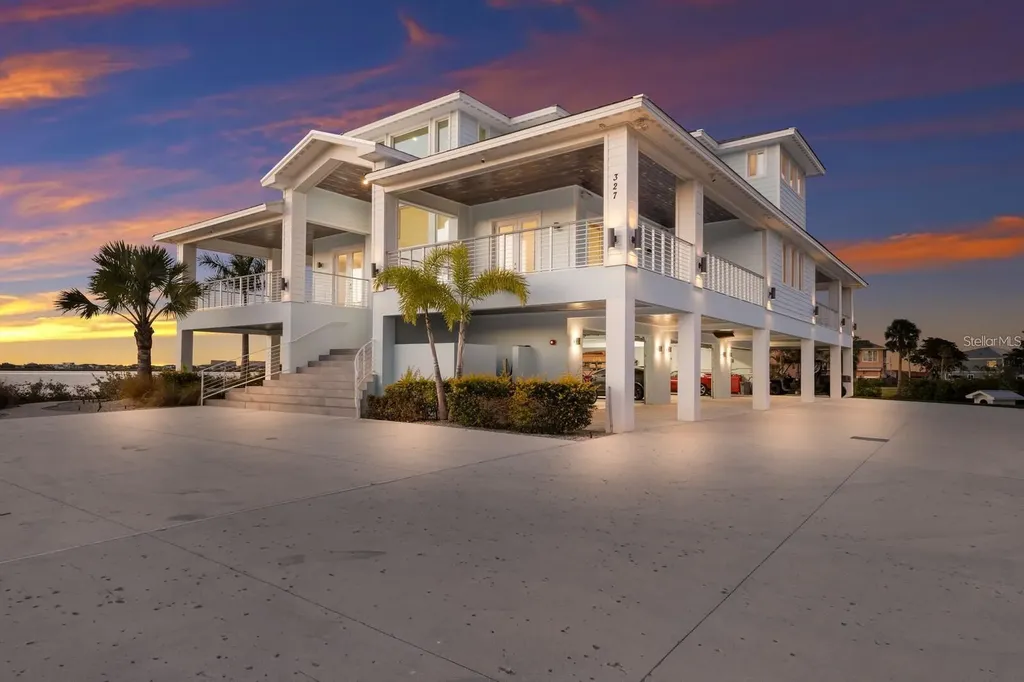 208 22nd Street Court NE Bradenton FL 34208