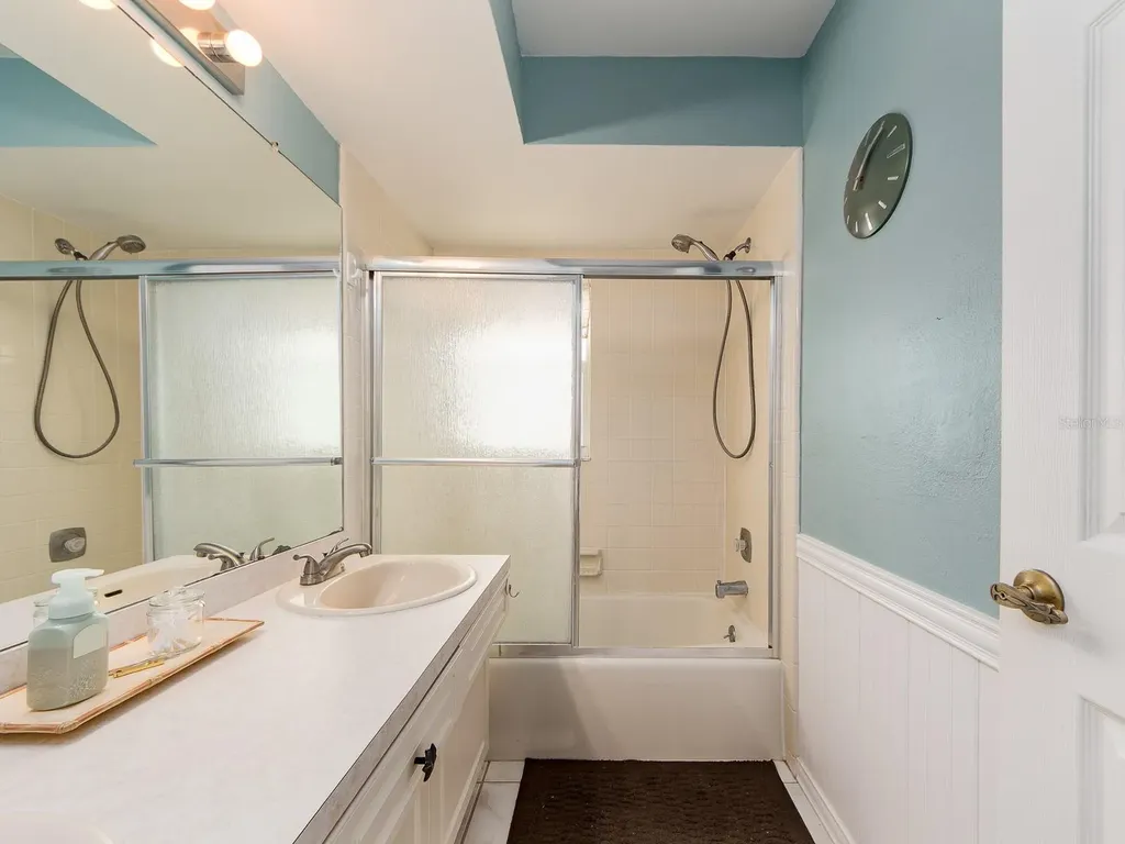 14370 91st Avenue Seminole FL 33776