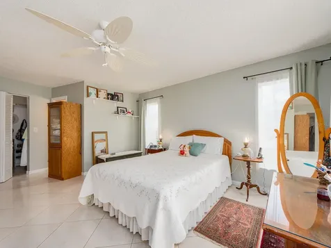 14370 91st Avenue Seminole FL 33776