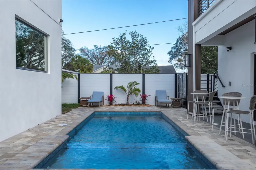 4640 35th Avenue N St Petersburg FL 33713