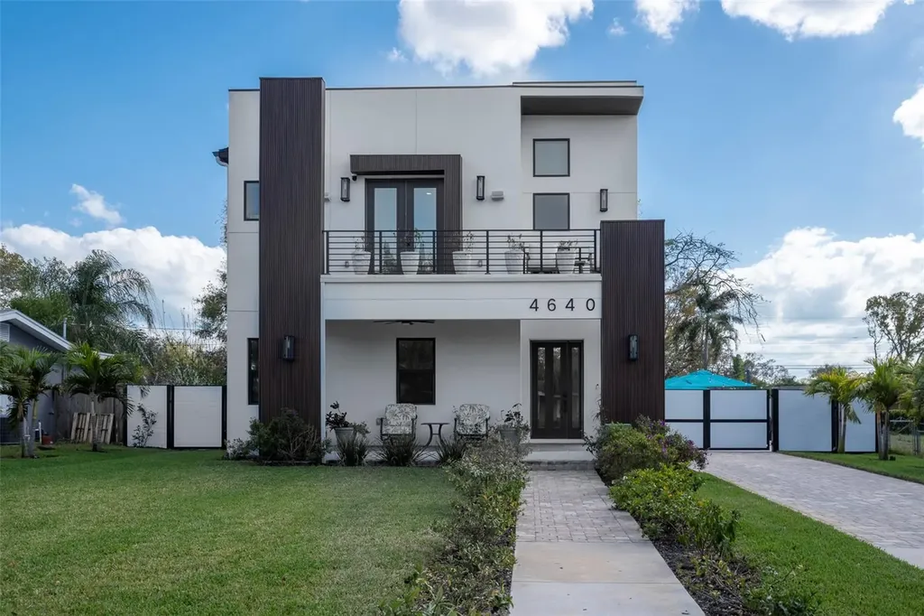 4640 35th Avenue N St Petersburg FL 33713