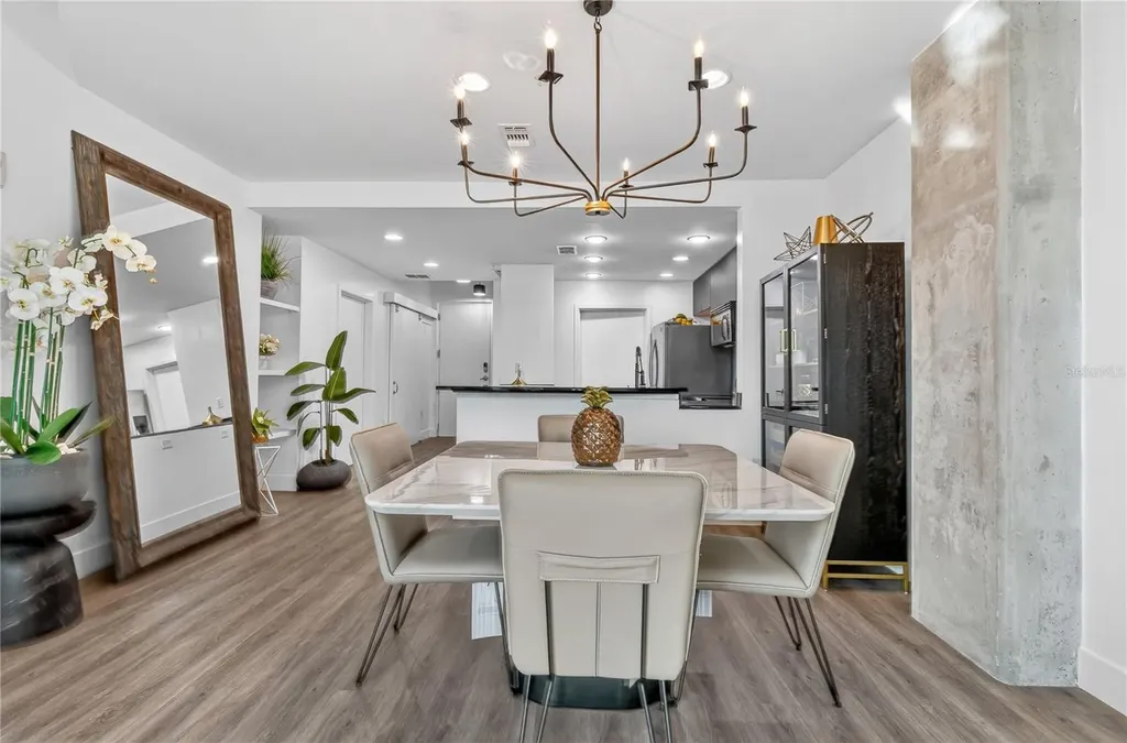 525 E Jackson Street Orlando FL 32801
