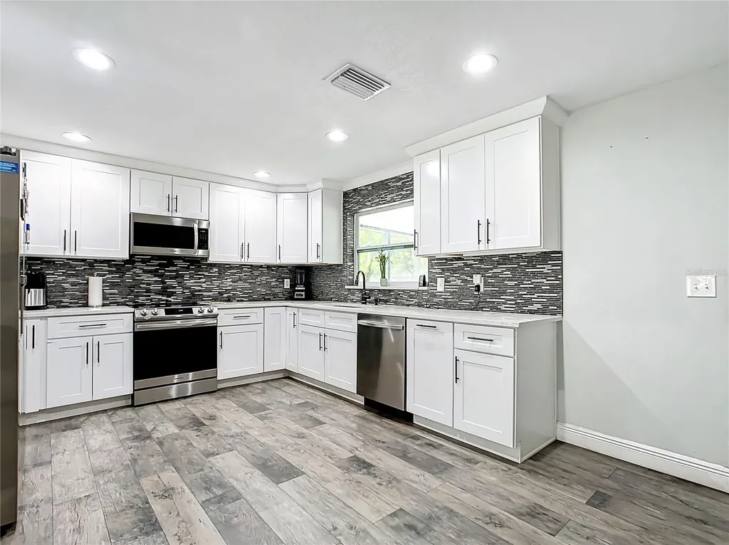 2175 Santa Paula Drive Dunedin FL 34698
