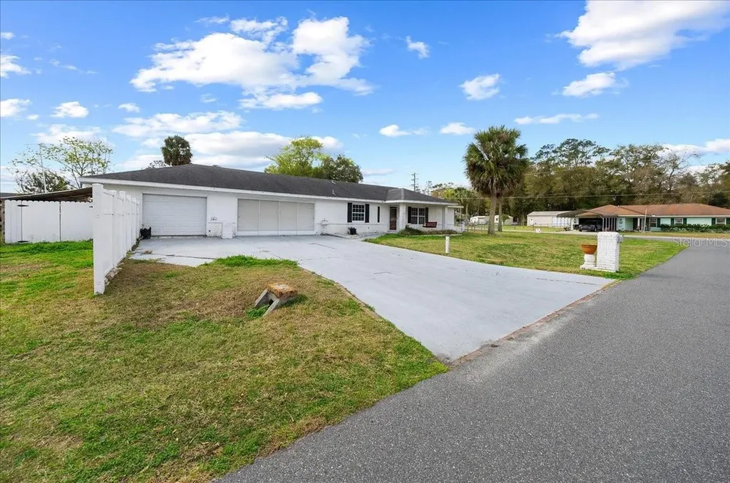 1 Cherry Lane Ocala FL 34472