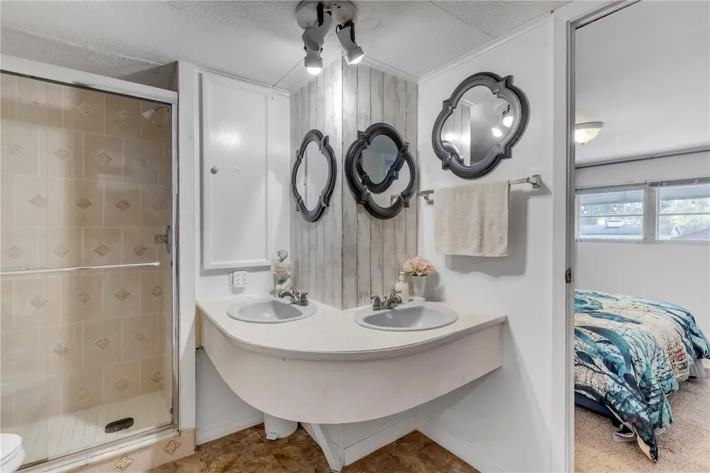 201 Gary Avenue Oak Hill FL 32759