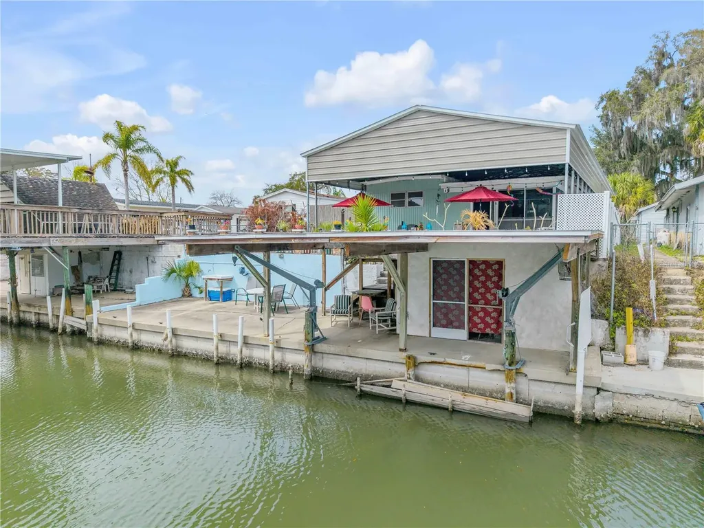 201 Gary Avenue Oak Hill FL 32759