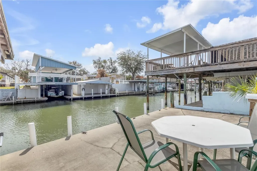 201 Gary Avenue Oak Hill FL 32759