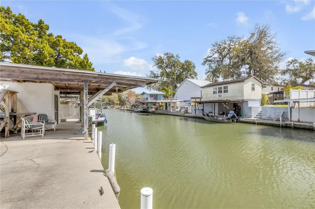 201 Gary Avenue Oak Hill FL 32759